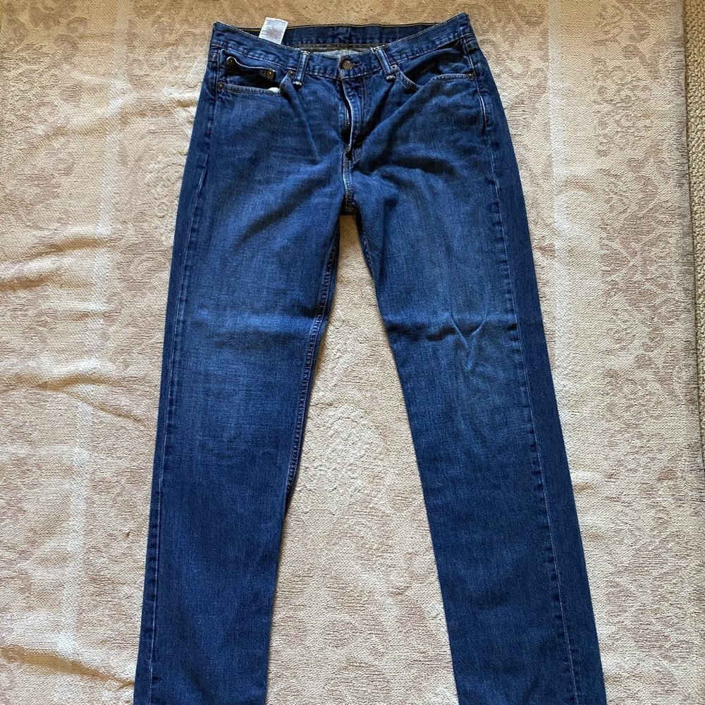 Medium Wash 514 Levi's Jeans 33x34